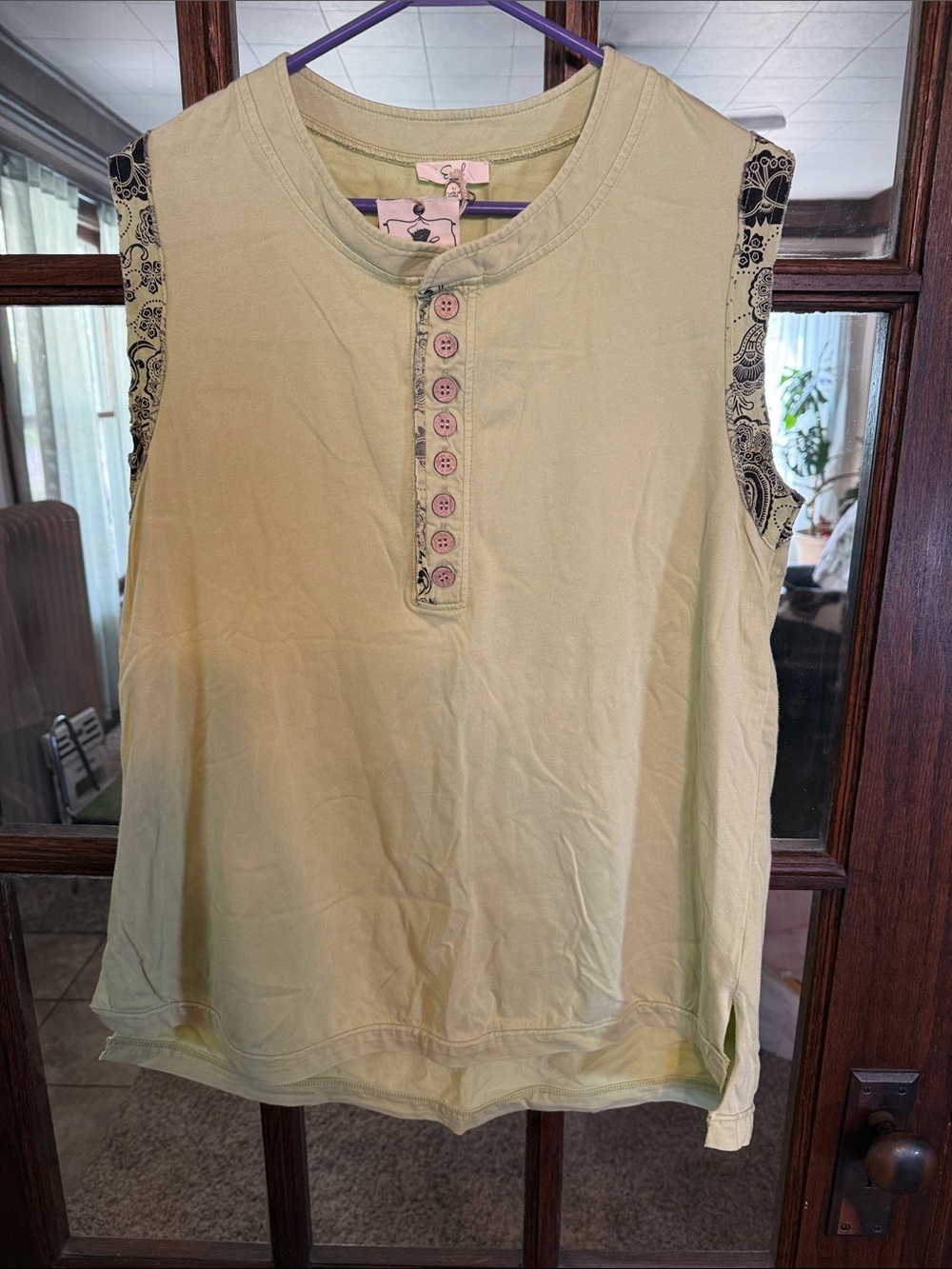 Easel Womens‎ Sage Green Paisley Trim Henley Sleeveless Tank Top Size Medium